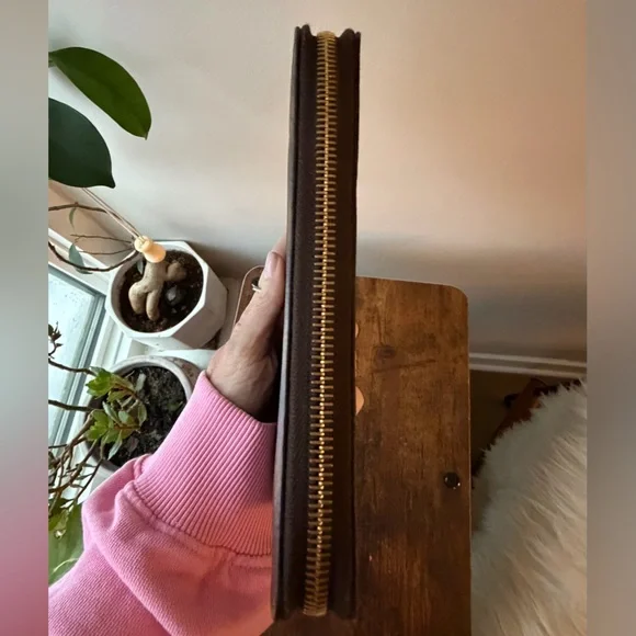 Louis Vuitton Illustre Parade Zippy Wallet Monogram Limited Edition - Picture 12 of 13